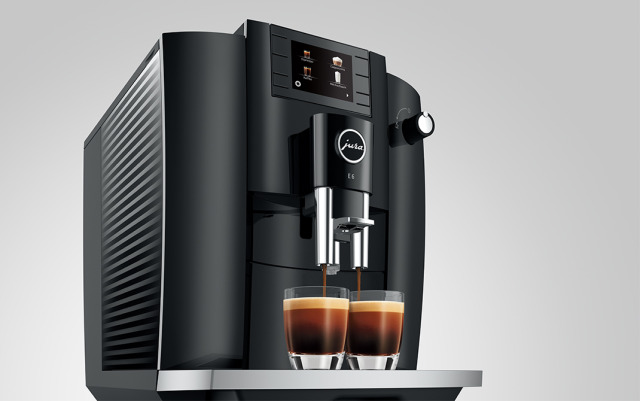 e6_ec_pianoblack_feature1